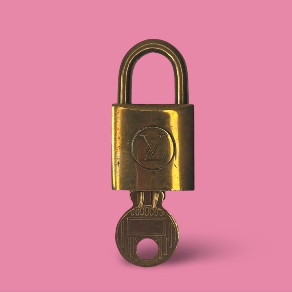 Louis Vuitton Vintage Gold Lock and Key #214